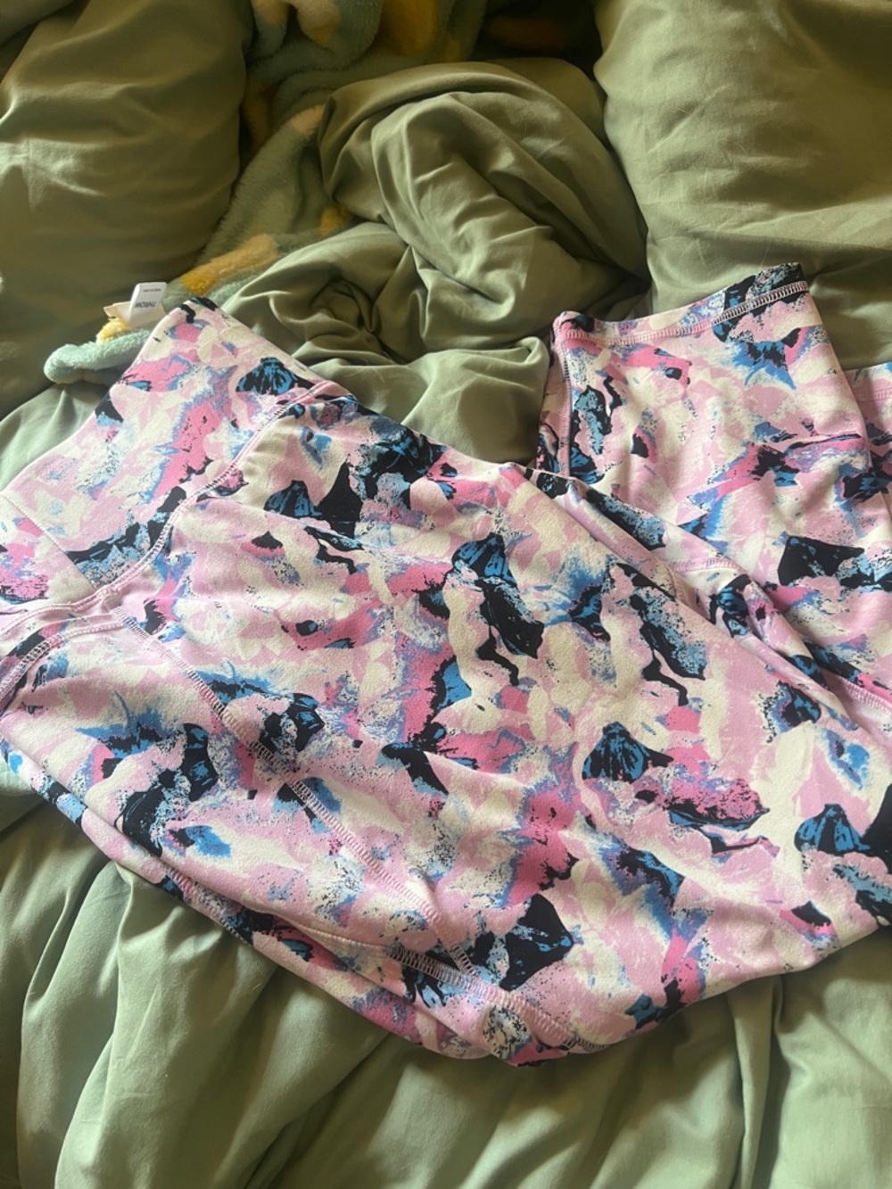 Livi active  Abstract Print Leggings . Size  22/24